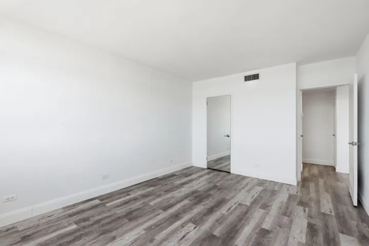 10-web-or-mls-2800_N_Flagler_Dr_Unit_410