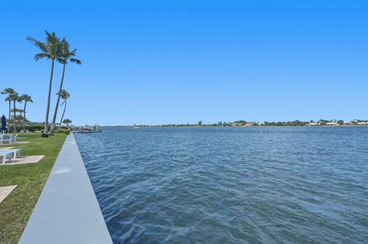 37-web-or-mls-2800_N_Flagler_Dr_Unit_410