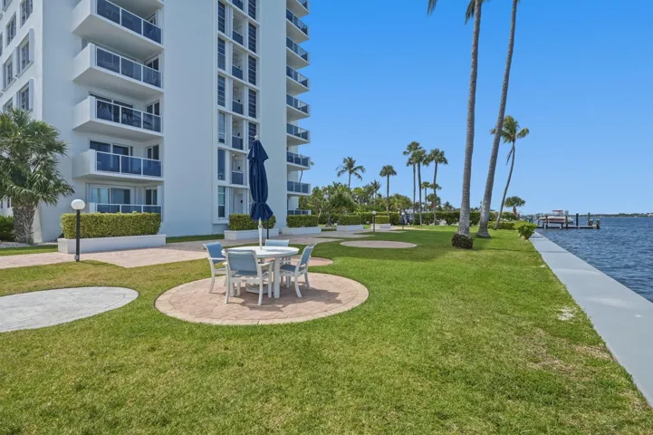 39-web-or-mls-2800_N_Flagler_Dr_Unit_410