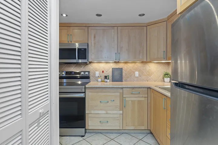 1535 SE 15th St - #206 - 021