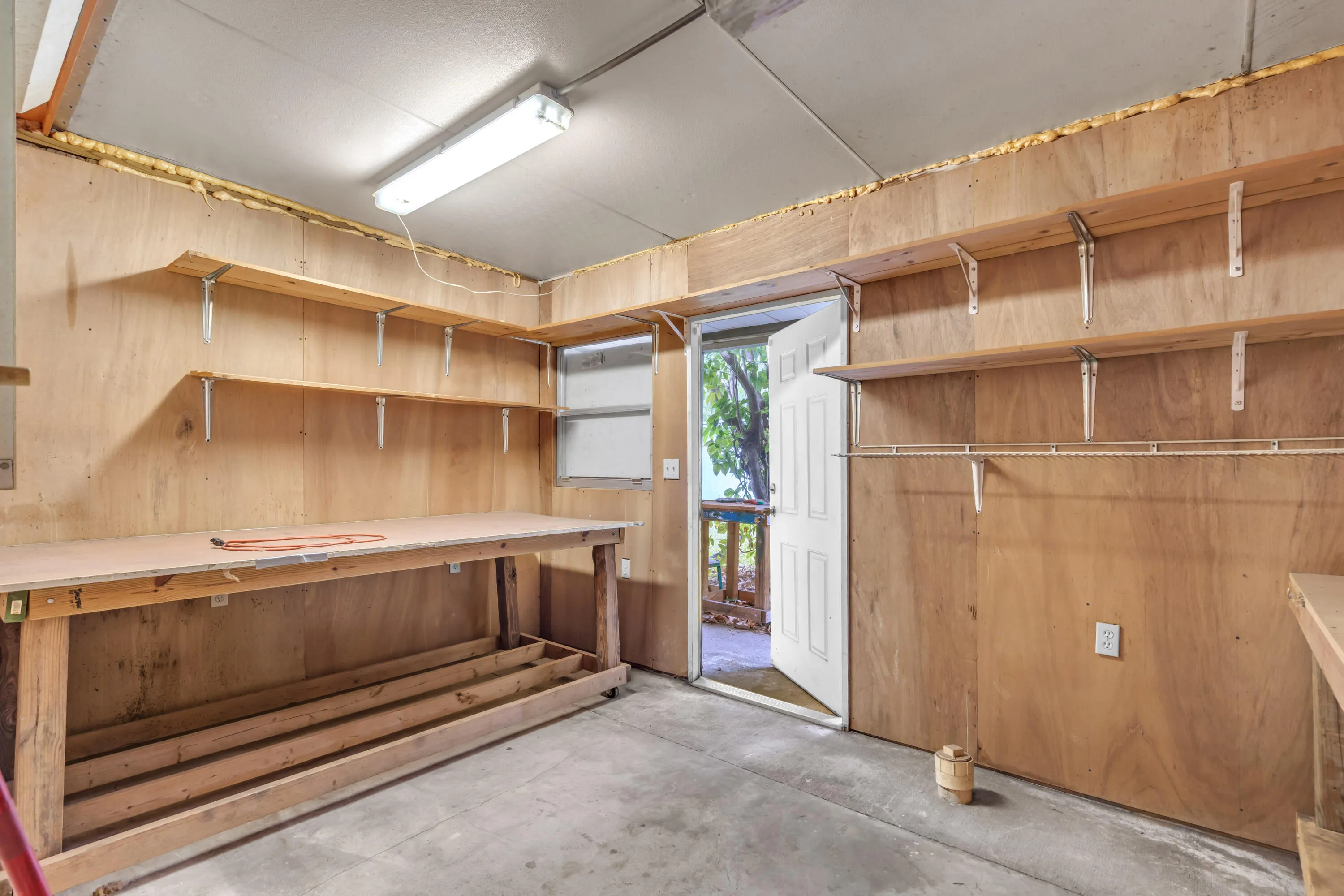 Bonus Room with workshop setup