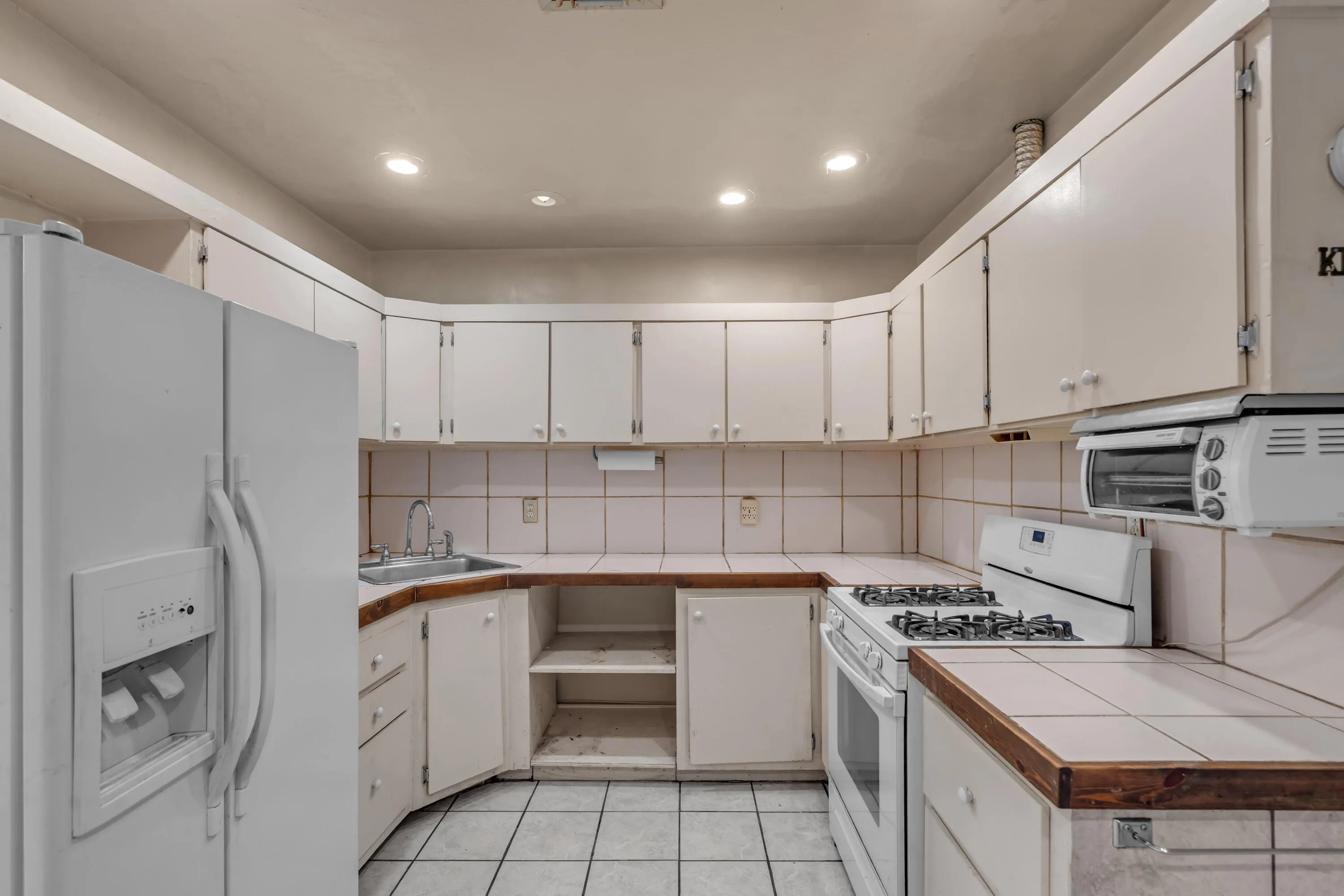 Kitchen-Additional View
