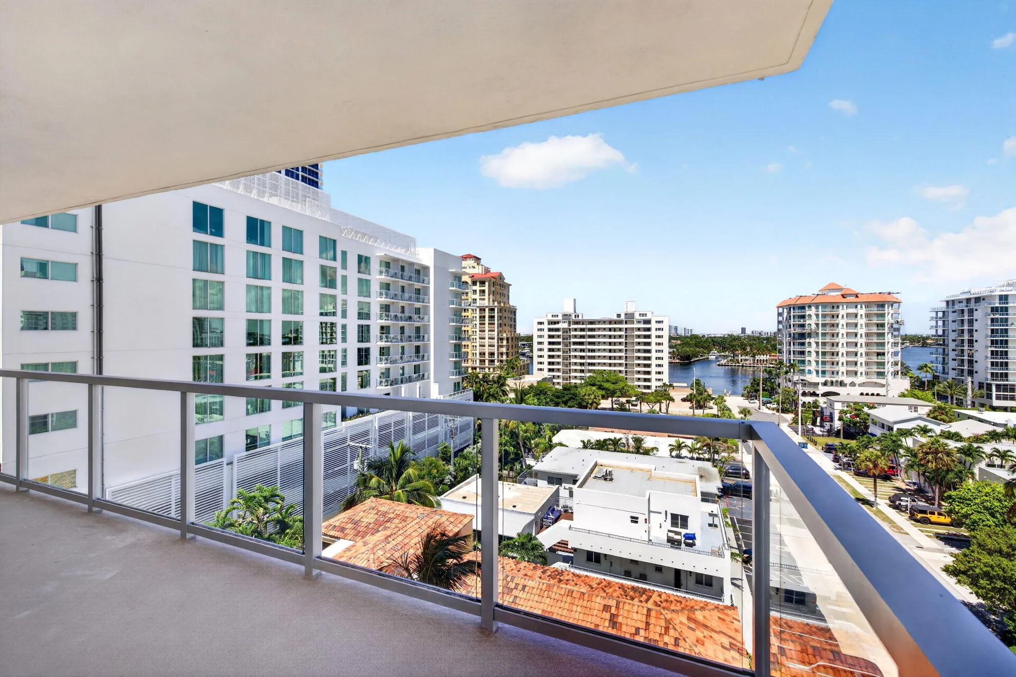 Wraparound balcony facing west