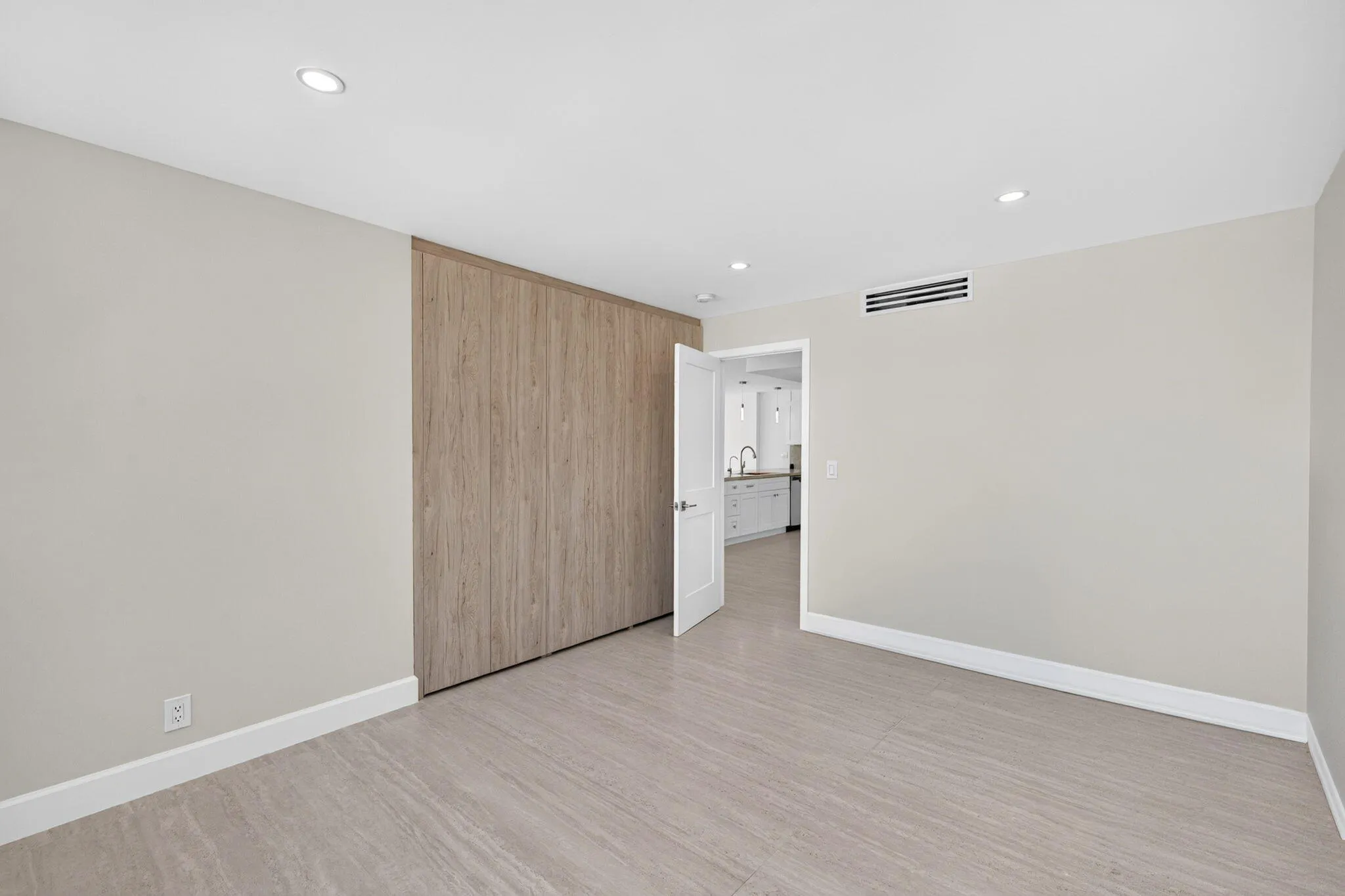 Guest bedroom