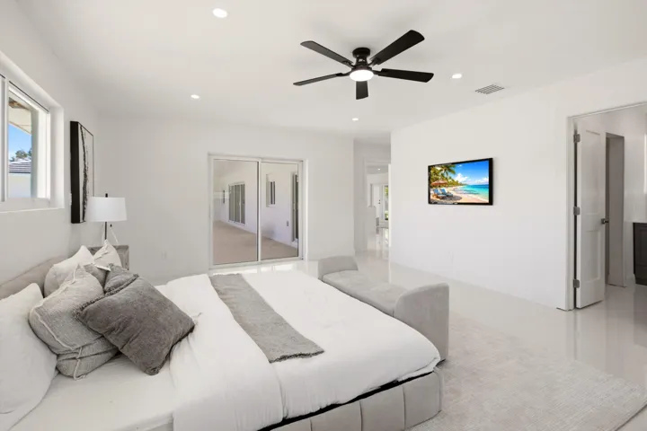 17-Property Photo 017