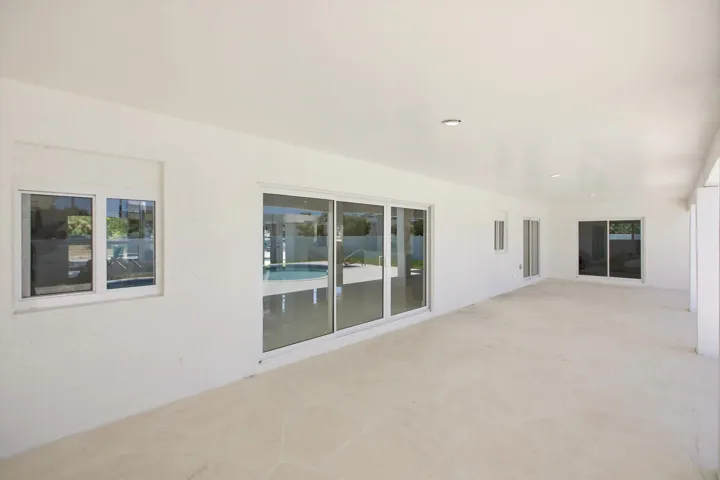 29-Property Photo 029
