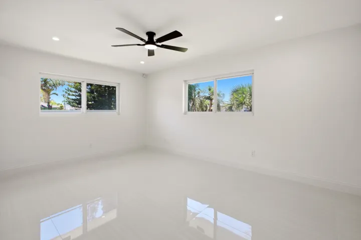 20-Property Photo 020