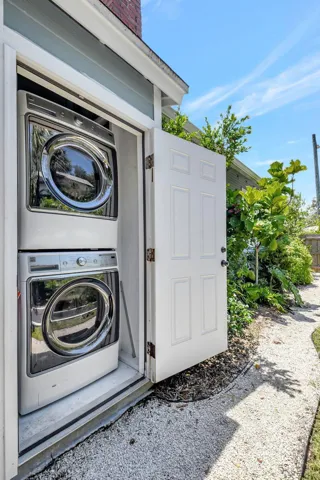 Shared Washer Dryer