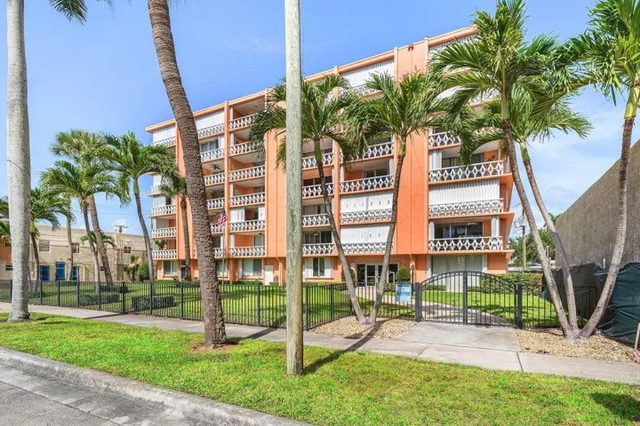 15 south Golfview rd