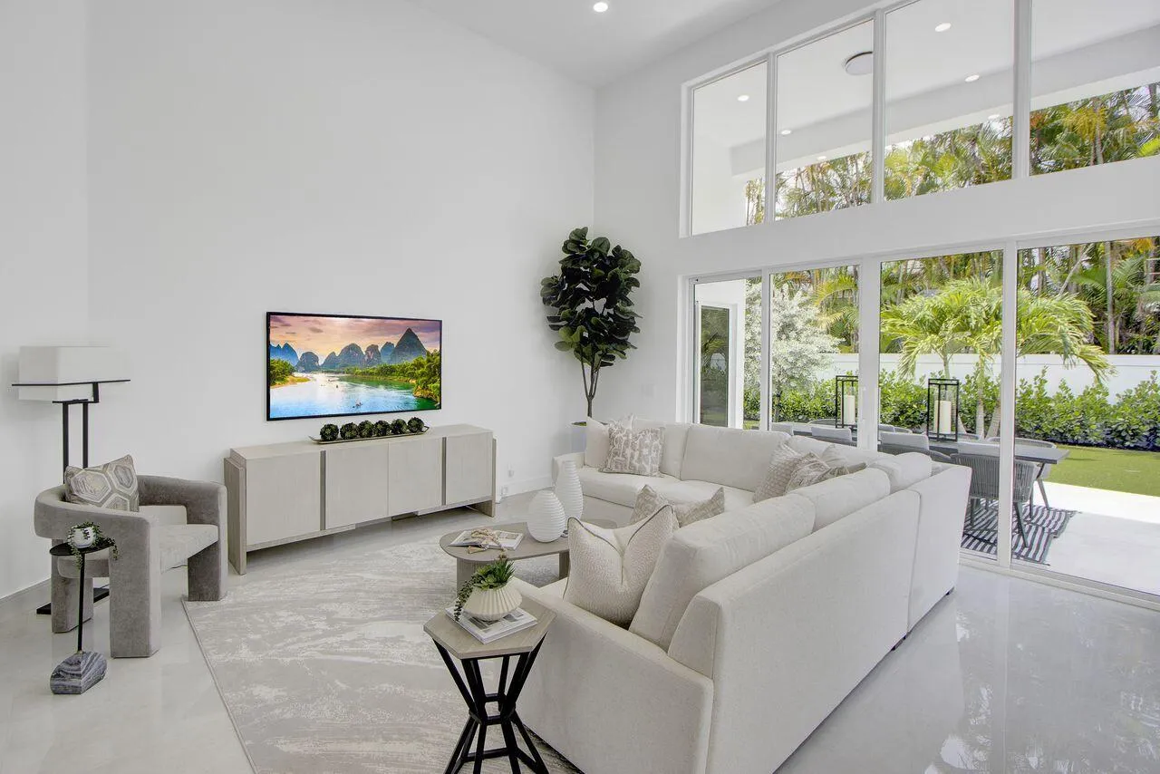 Family Room - 2