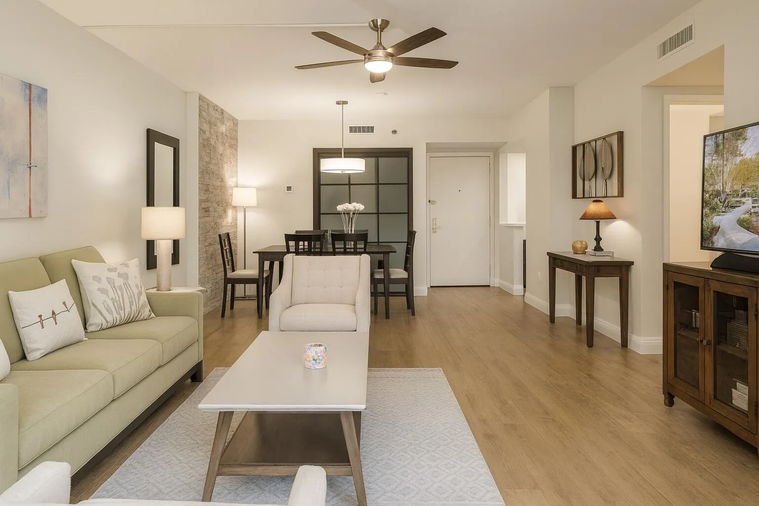3850 215 living room