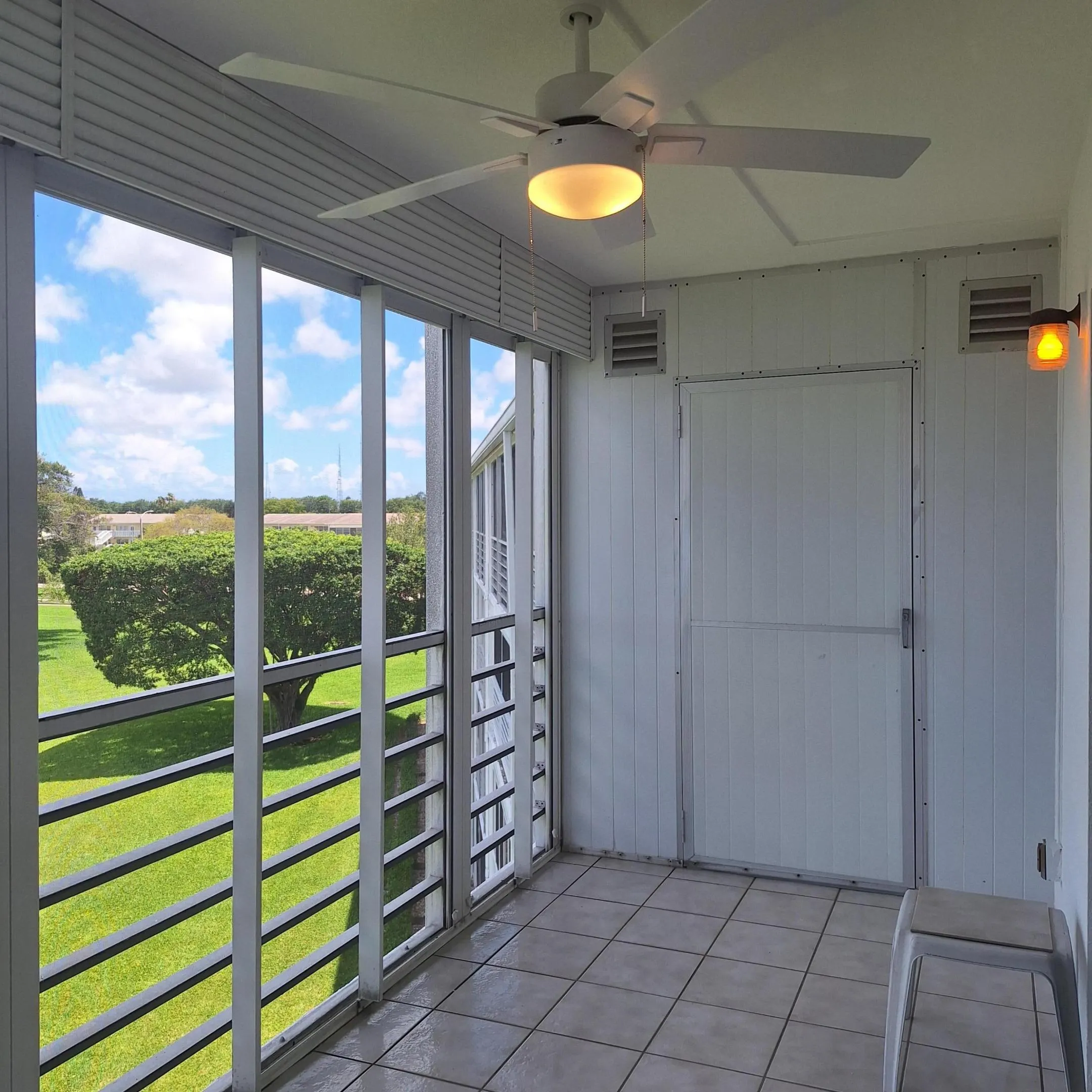screened in lanai