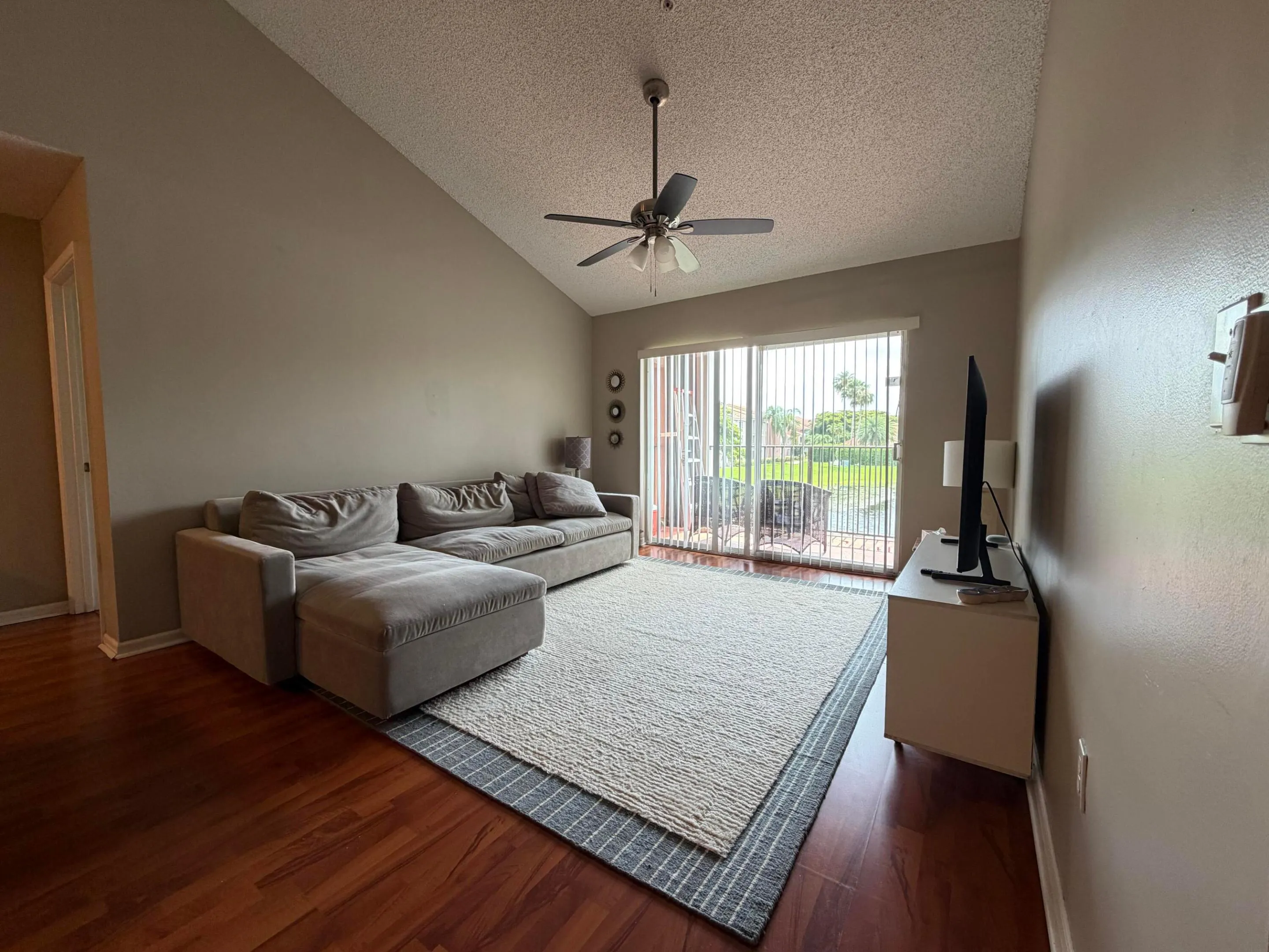 7840 SONOMA APT 204 LIVINGROOM