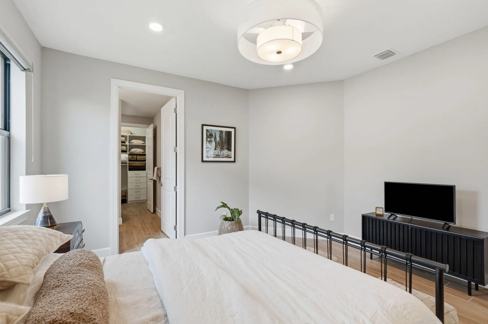12-web-or-mls-208_Sonoma_Isles_Circle_01