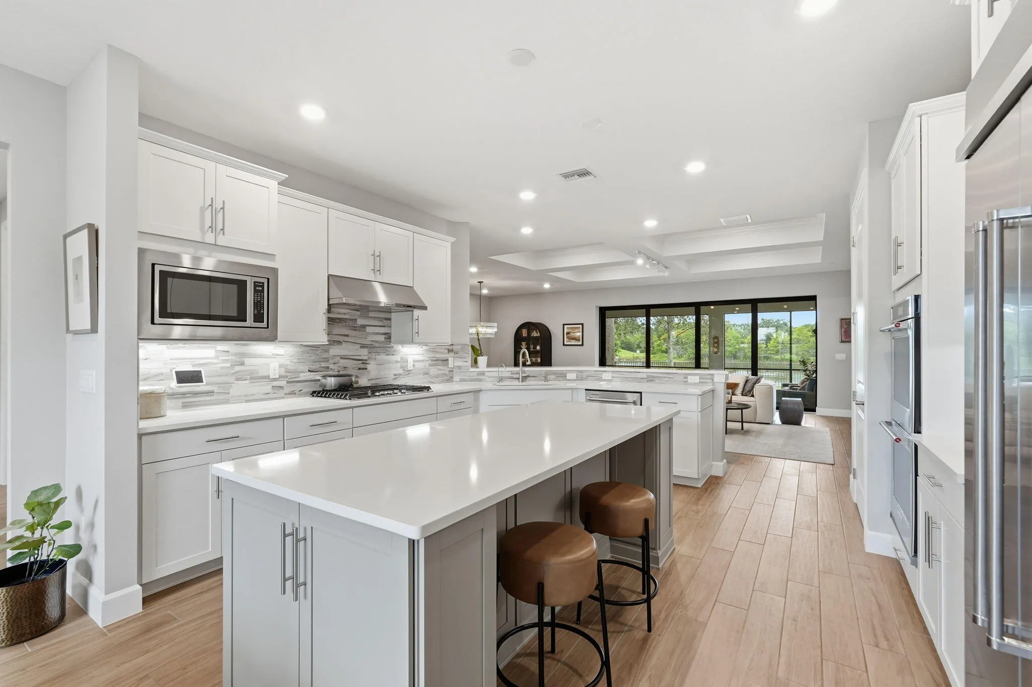 31-web-or-mls-208_Sonoma_Isles_Circle_03
