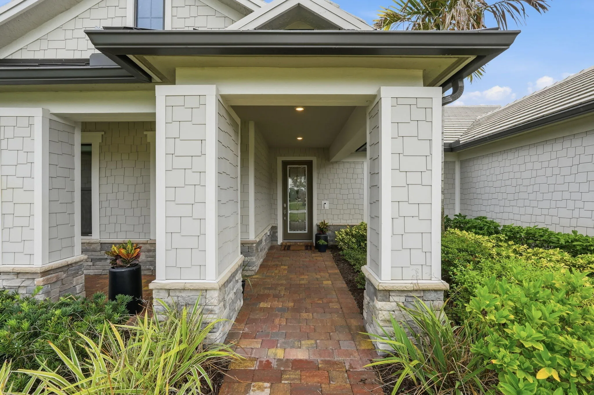 62-web-or-mls-208_Sonoma_Isles_Circle_06