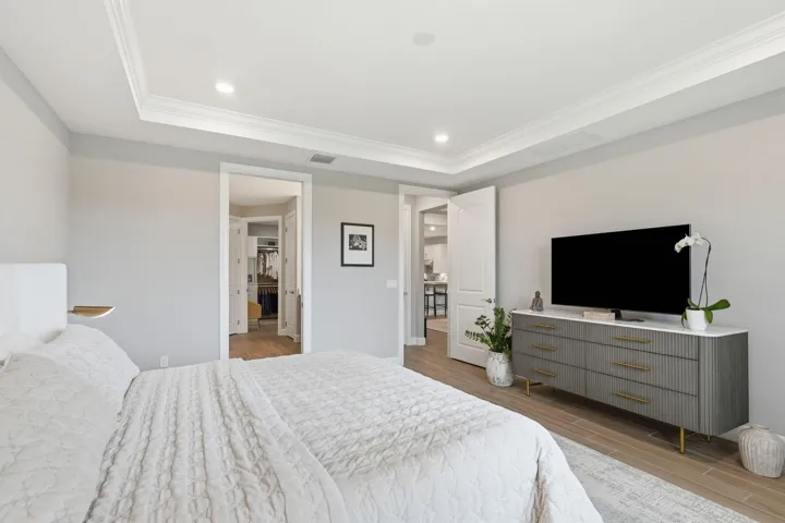 2-web-or-mls-208_Sonoma_Isles_Circle_002