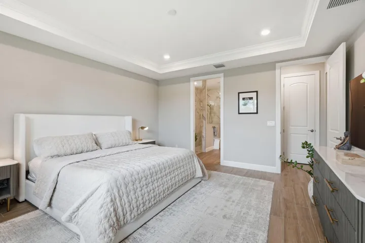 1-web-or-mls-208_Sonoma_Isles_Circle_001