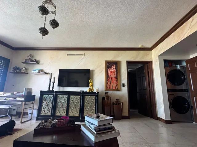 Lviing Room d