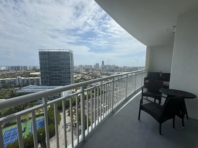 Balcony b