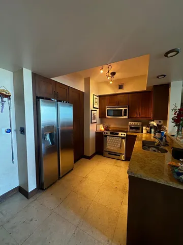 Kitchen b