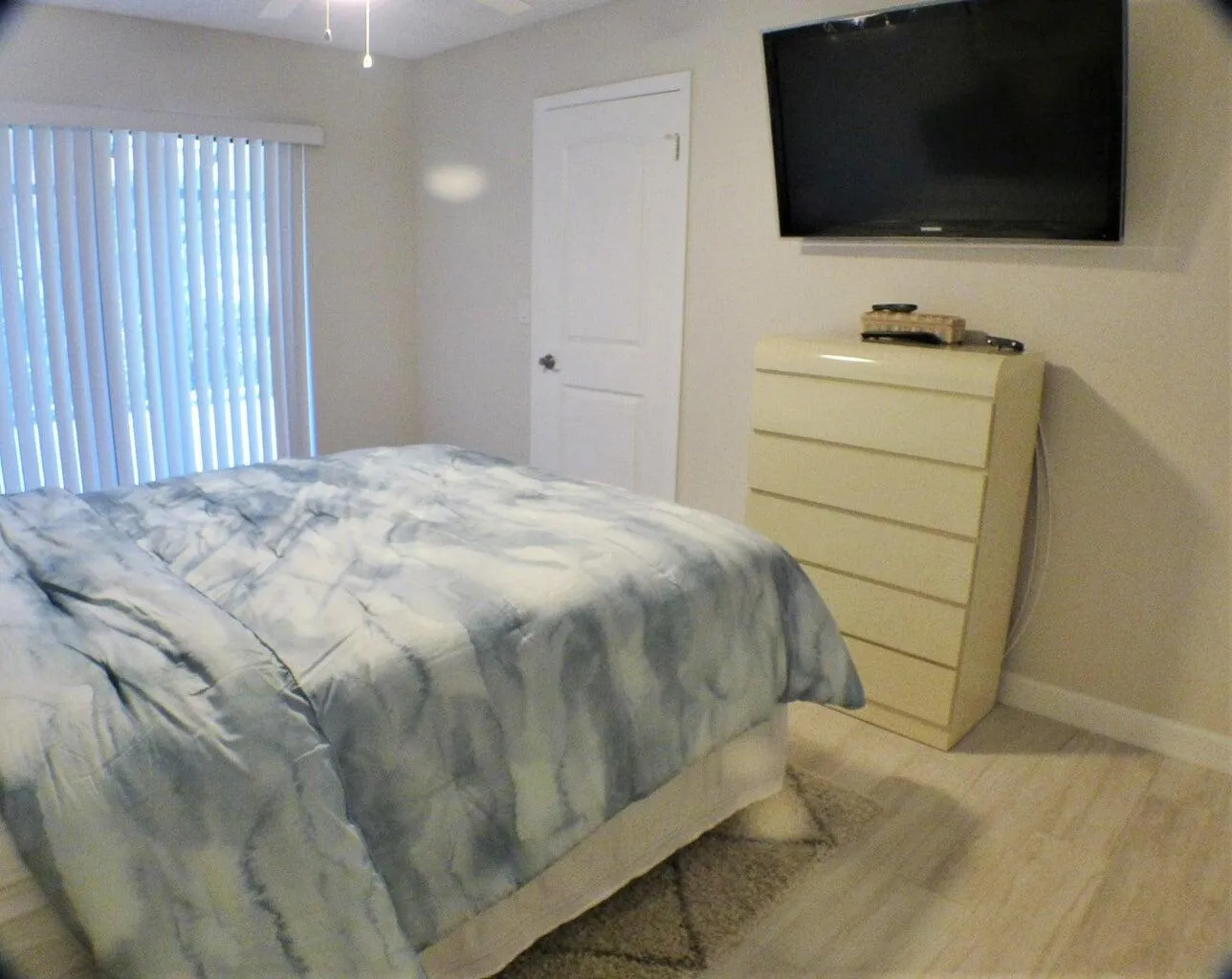 Second bedroom