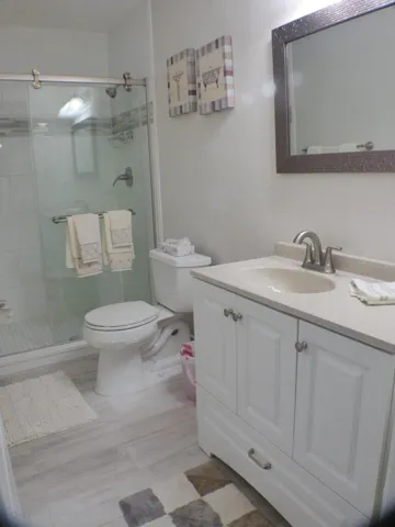 Main bathroom