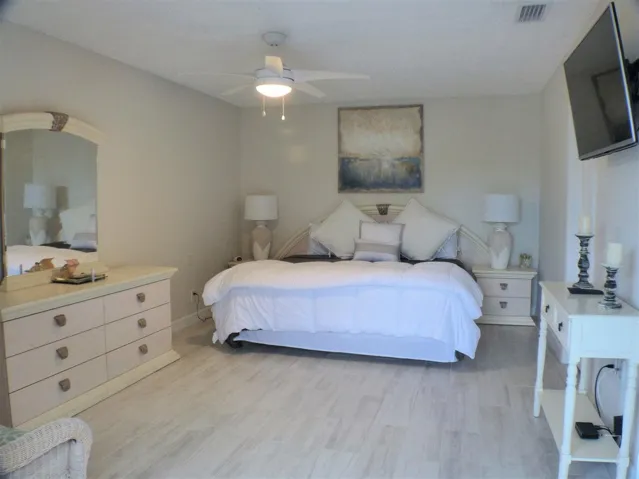 Main bedroom