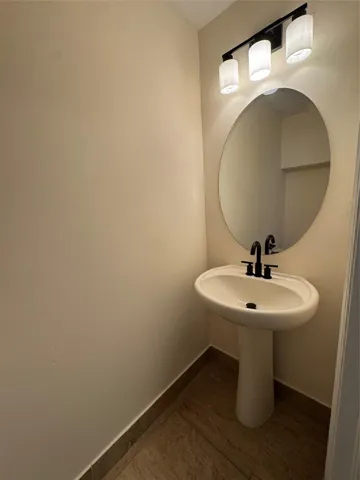 1/2 bath