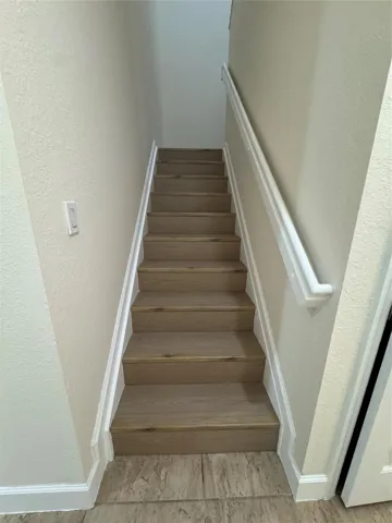 no carpet on stairs