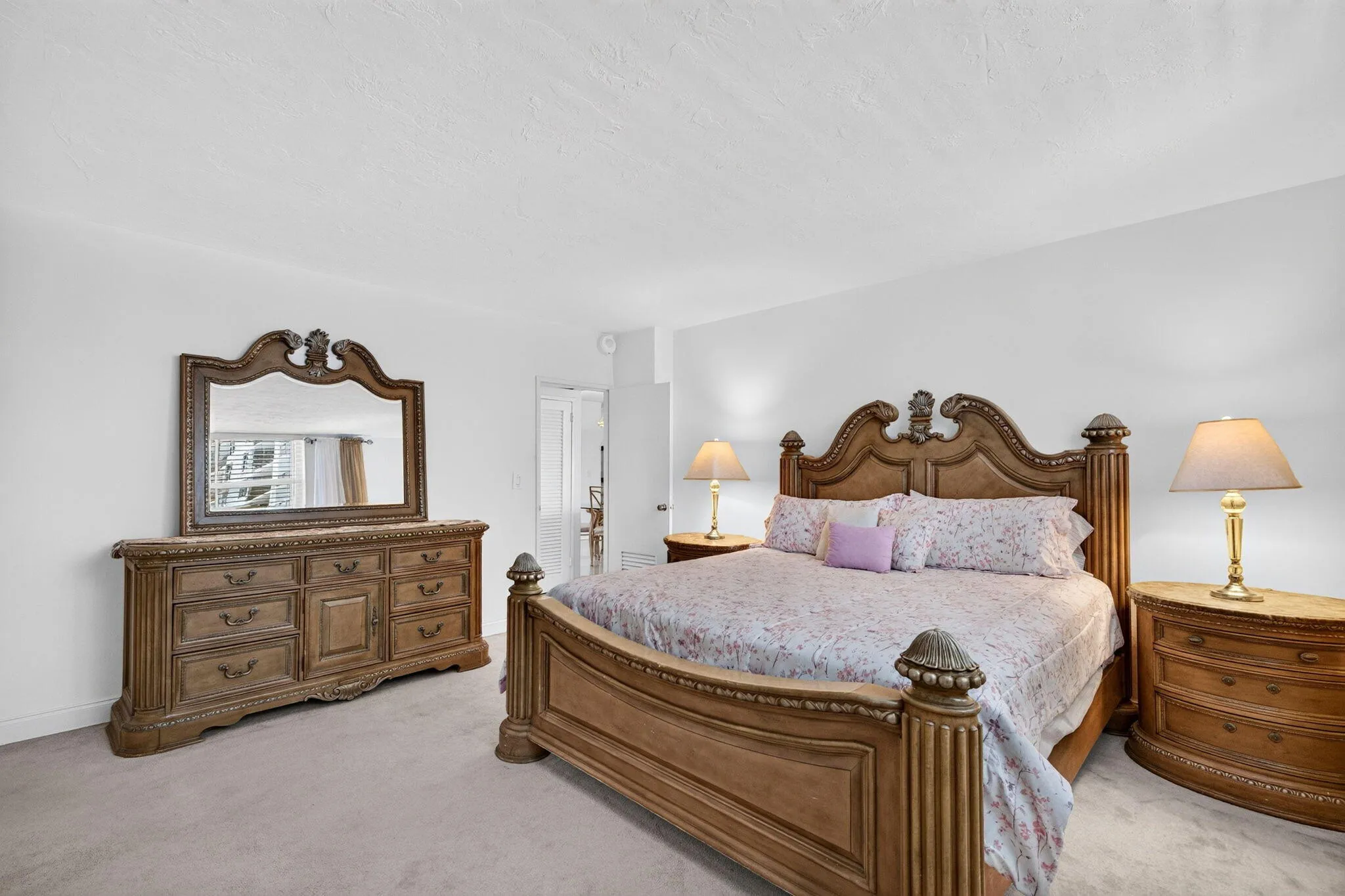 Large Bedroom Can be reimagined
