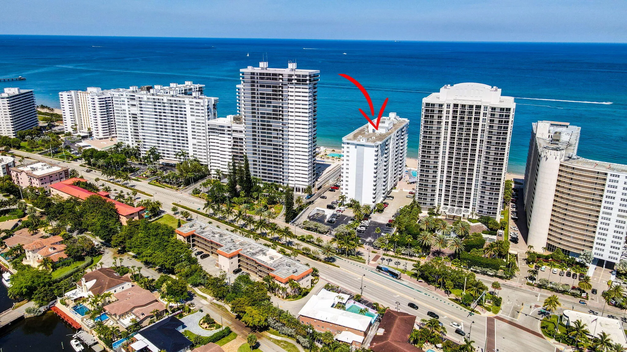 OceanFront minutes to Restaurants