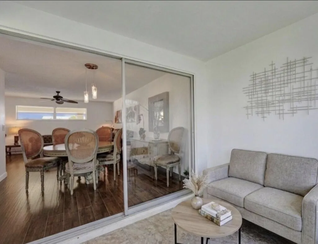 Virtually staged Colonial 3