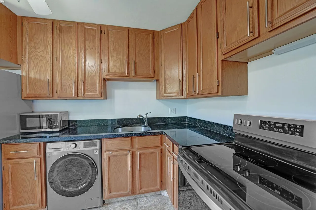 ventless washer/dryer for added convenience.