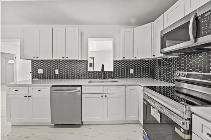 08 Kitchen 03
