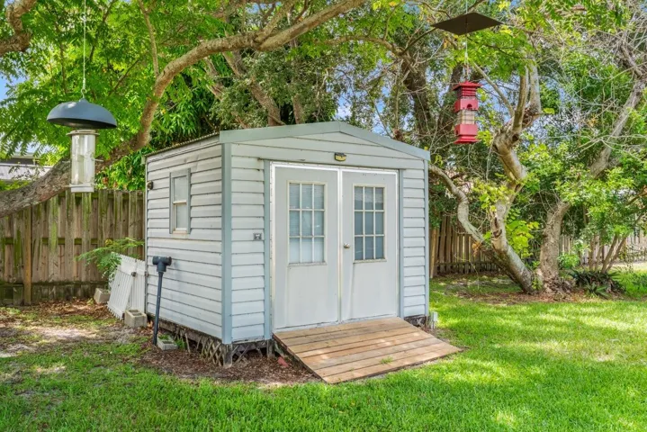 Shed