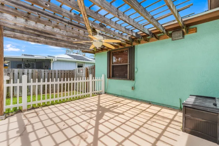 Atrium, outdoor space used for entertaining and outdoor dining