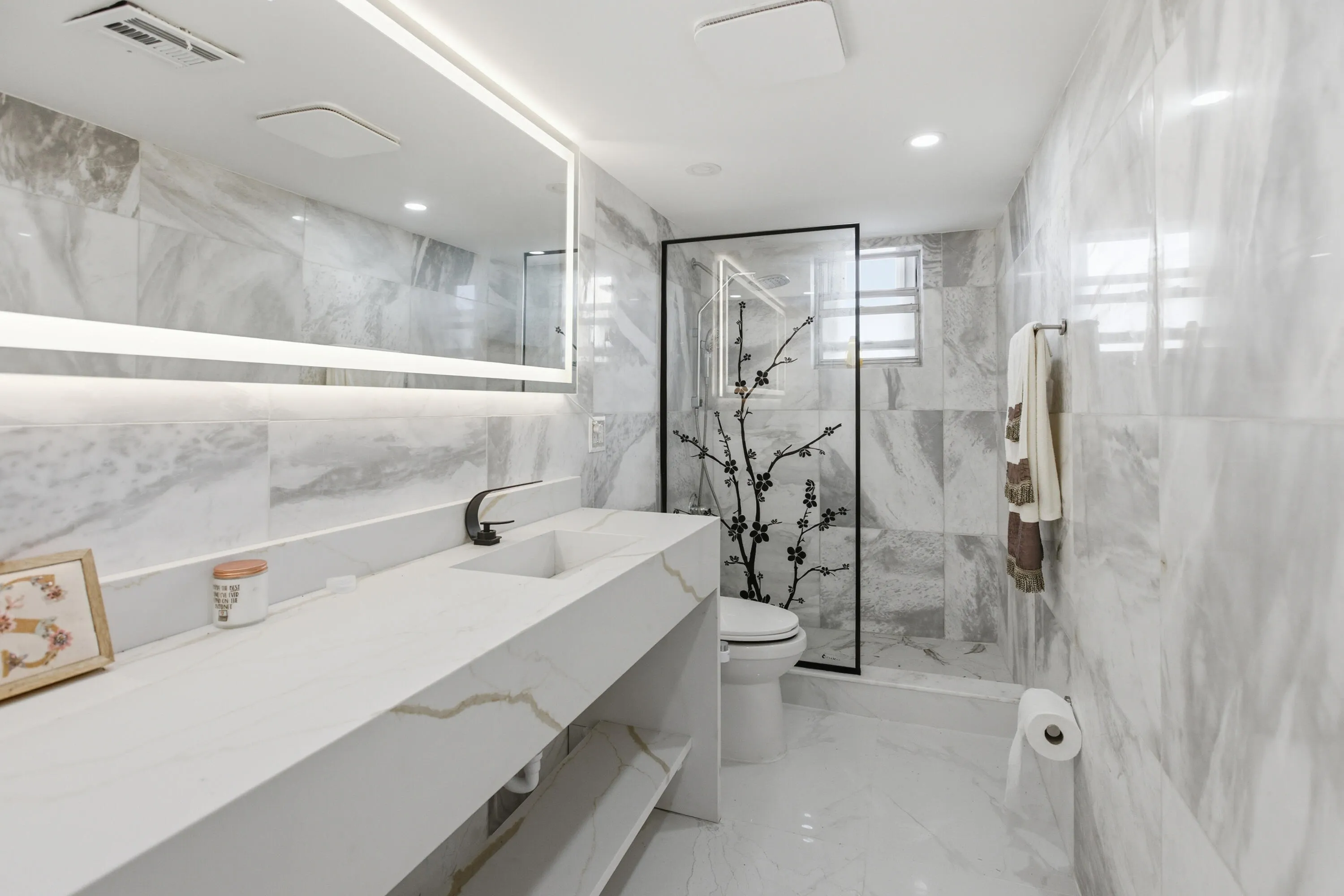 2101 S Ocean Drive 1507-9633