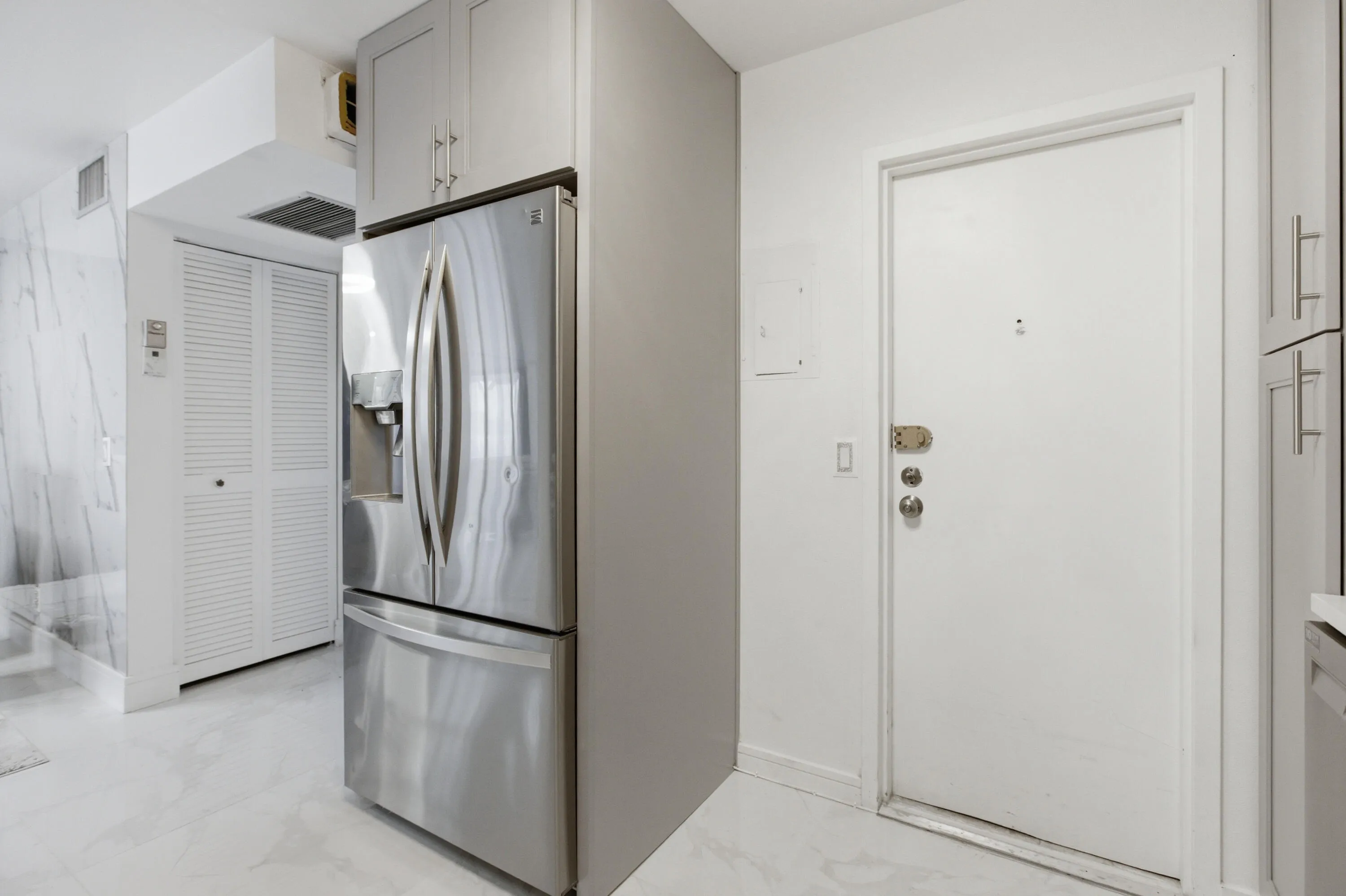 2101 S Ocean Drive 1507-9500