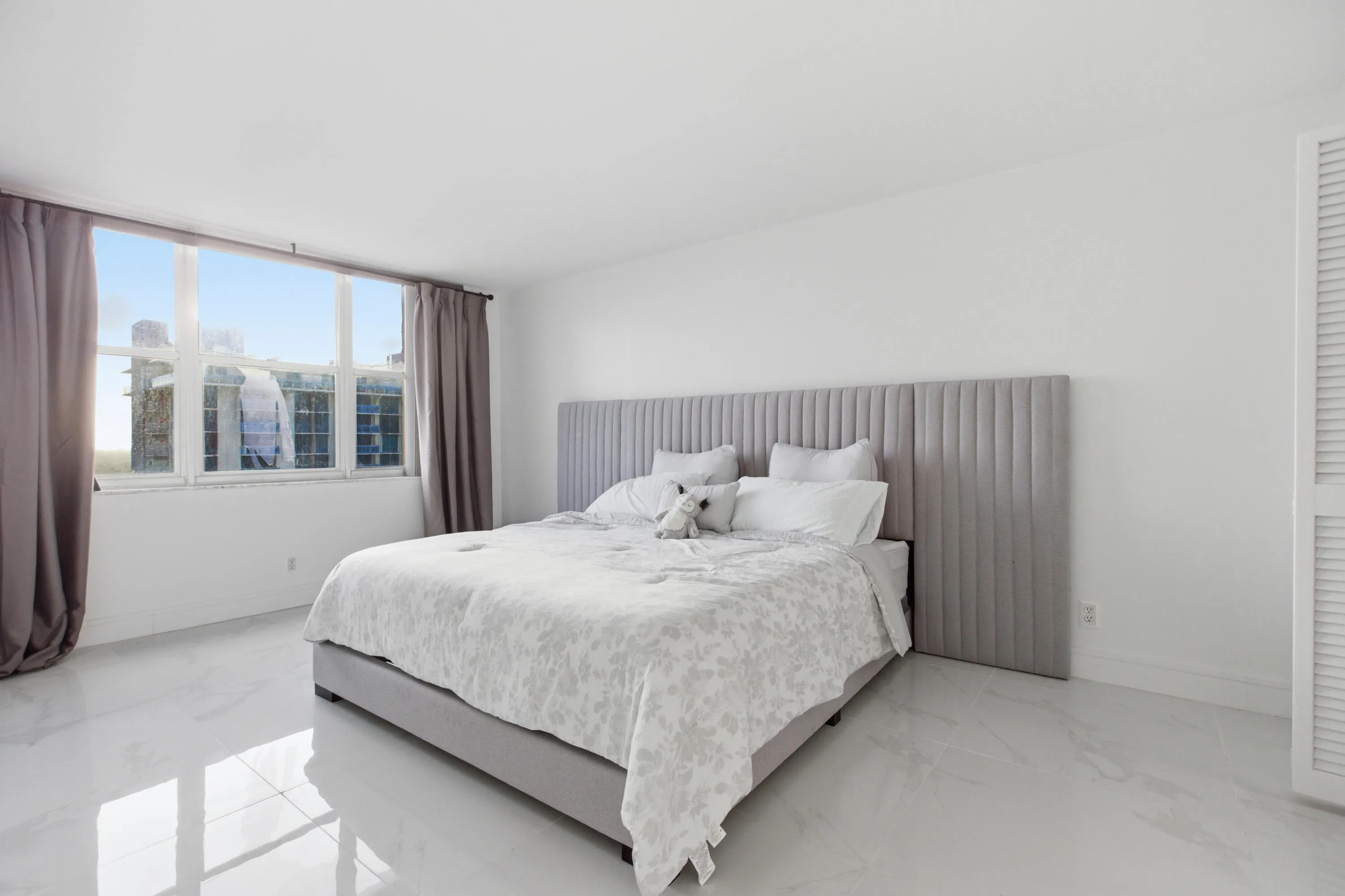 2101 S Ocean Drive 1507-9605