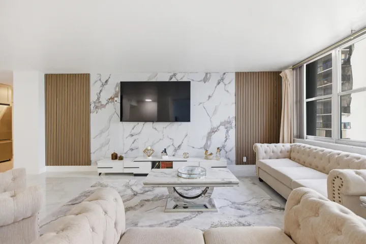 2101 S Ocean Drive 1507-9535