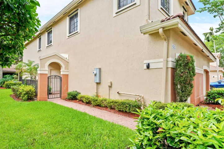 2-web-or-mls-4212-vineyard-cir