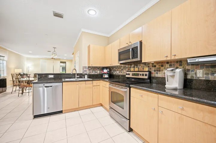 13-web-or-mls-4212-vineyard-cir
