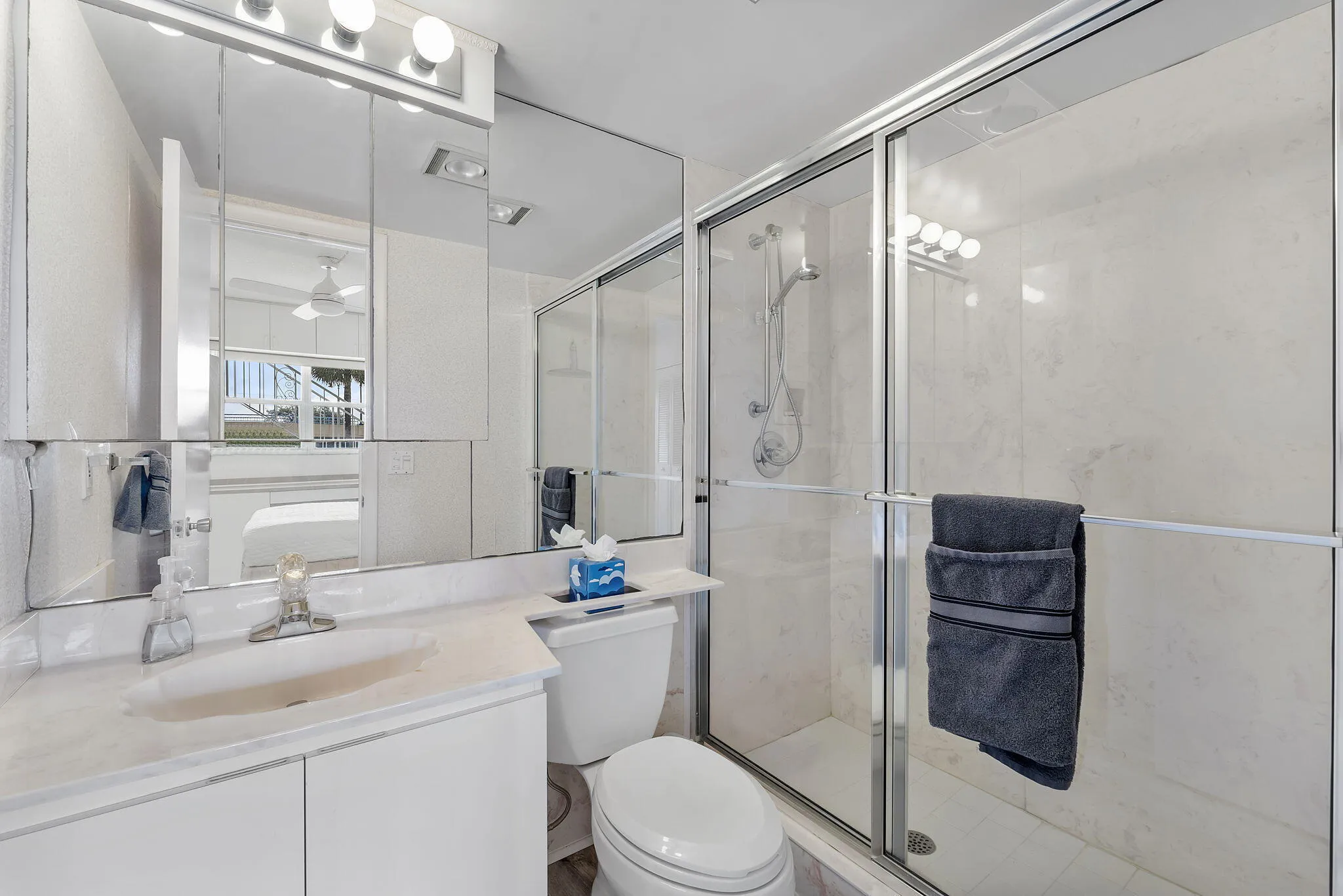 Bathroom 2 with shower