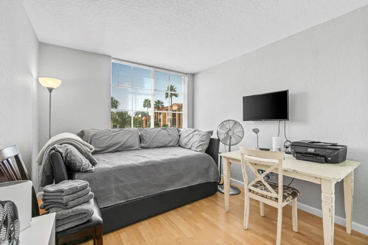 third bedroom, sleeps two, trundle bed