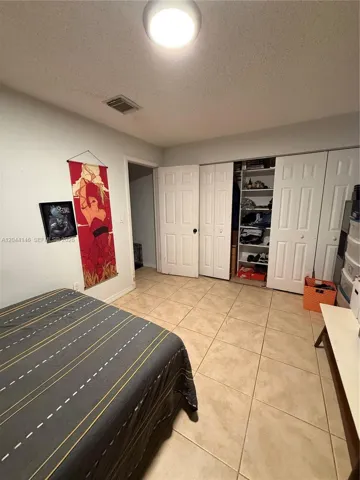 Photo 34