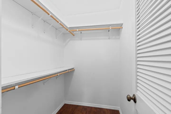 Walk-in Closet