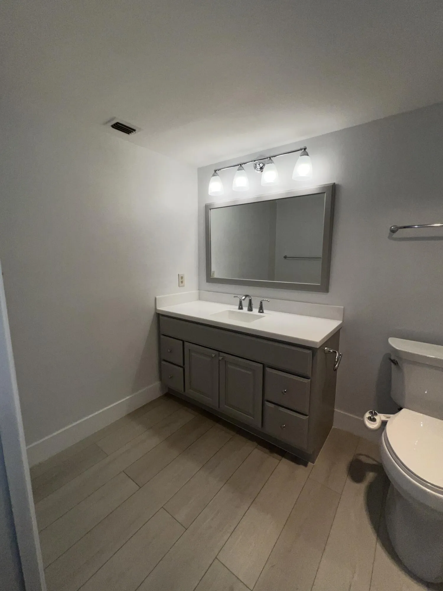 Master Bathroom - Wood Vanity with Quartz Countertop