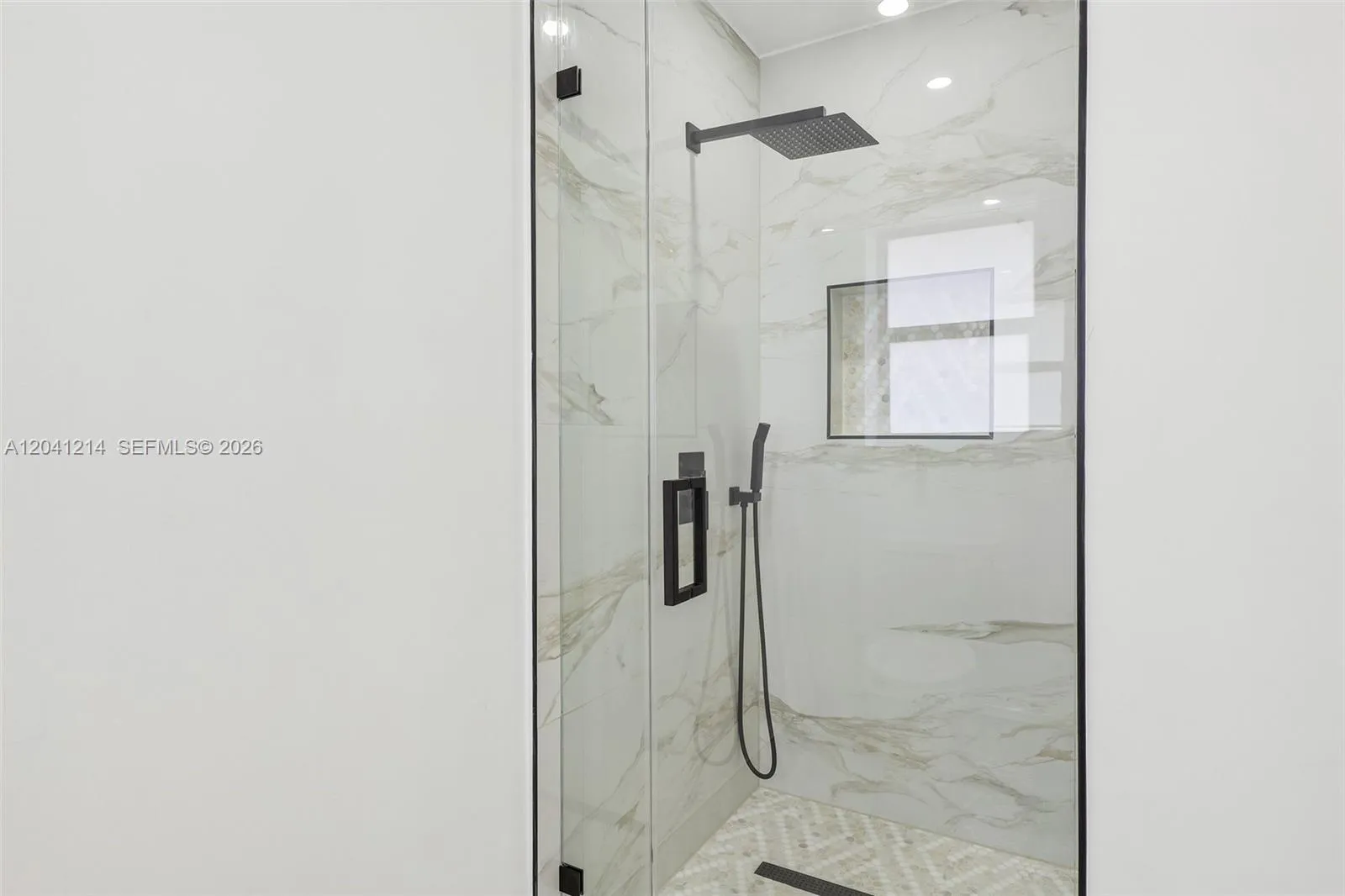 Property photo 219