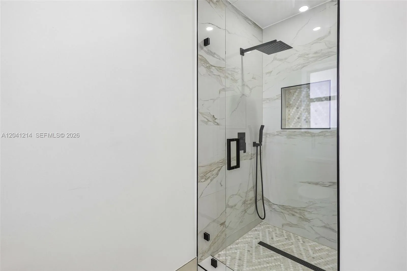 Property photo 175